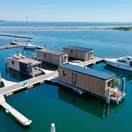 Stunning Ship In With Harbor View *