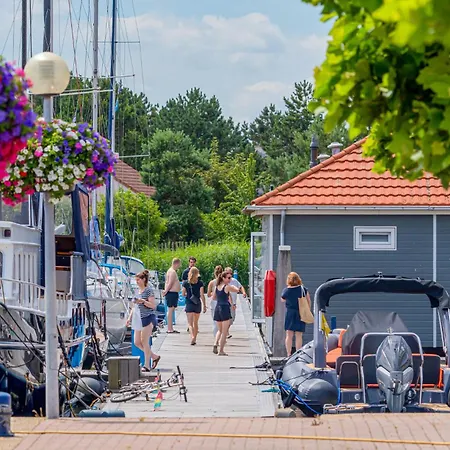 Stunning Ship In With Harbor View * Ouddorp