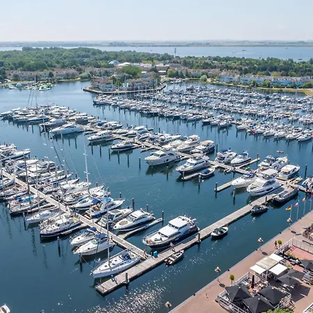 Stunning Ship In With Harbor View Botel